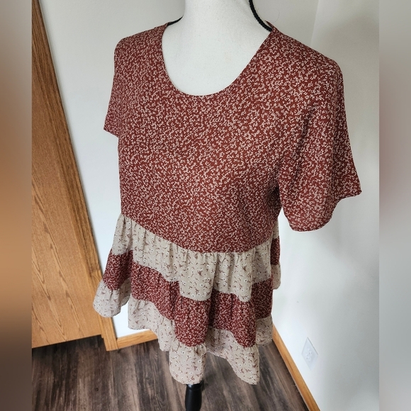 Paper Crane Floral Print Boho Tiered Shirt - Picture 2 of 5